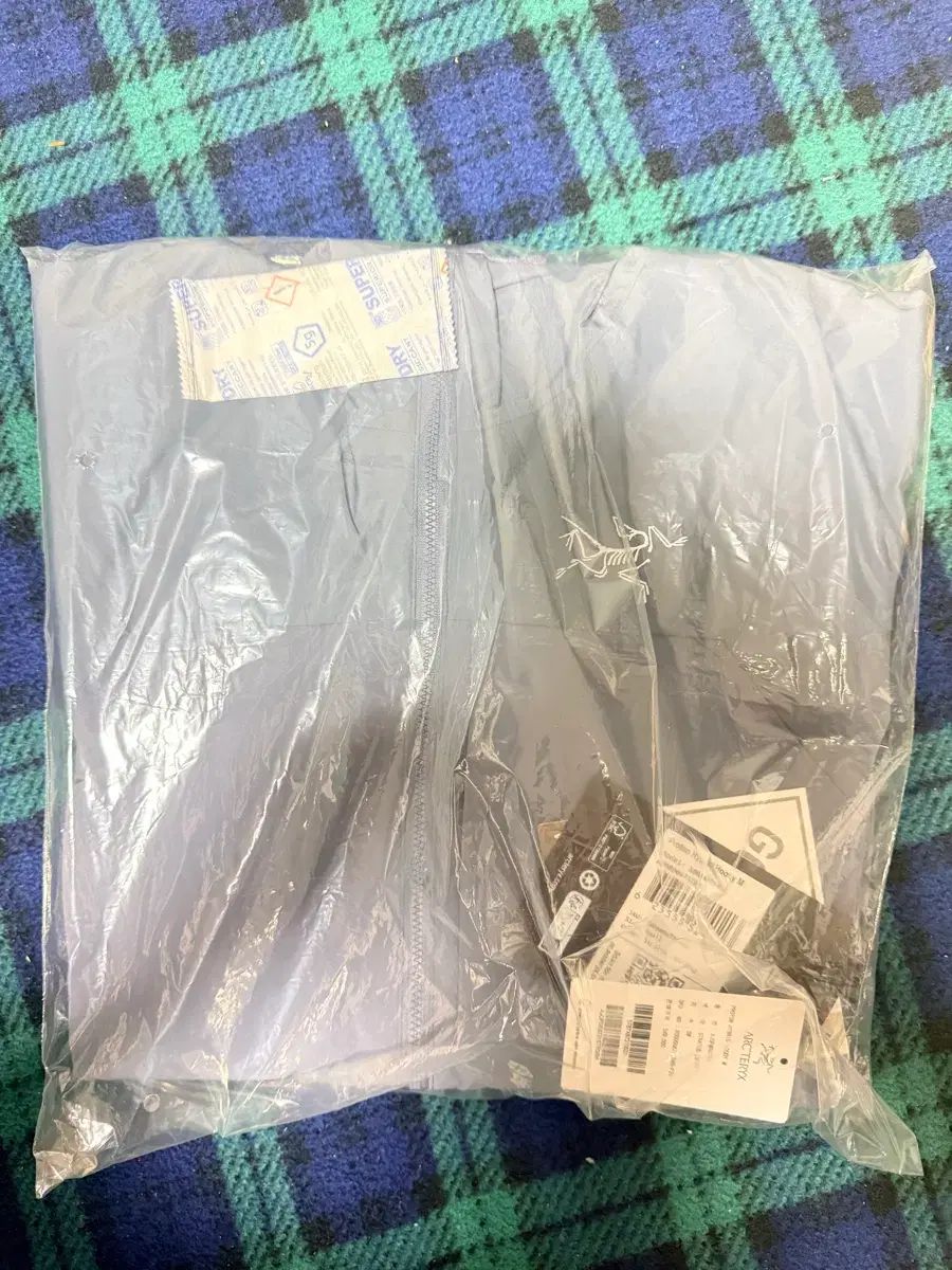 アークテリクス プロトン ハイブリッド フーディ