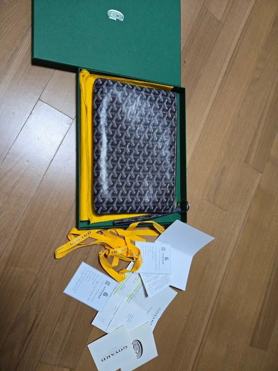 Masion Goyard ゴヤール 瀬名 泉 クラッチバッグ mm ネイビー キーホルダー