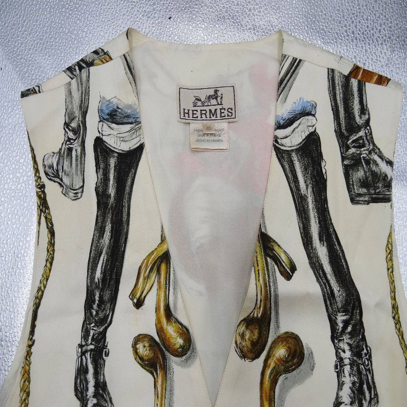 美品　HERMES サイズ52 ヴィンテージベスト　ジレ　入手困難　エルメス 美品 HERMES サイズ52 ヴィンテージベスト ジレ 入手困難 エルメス