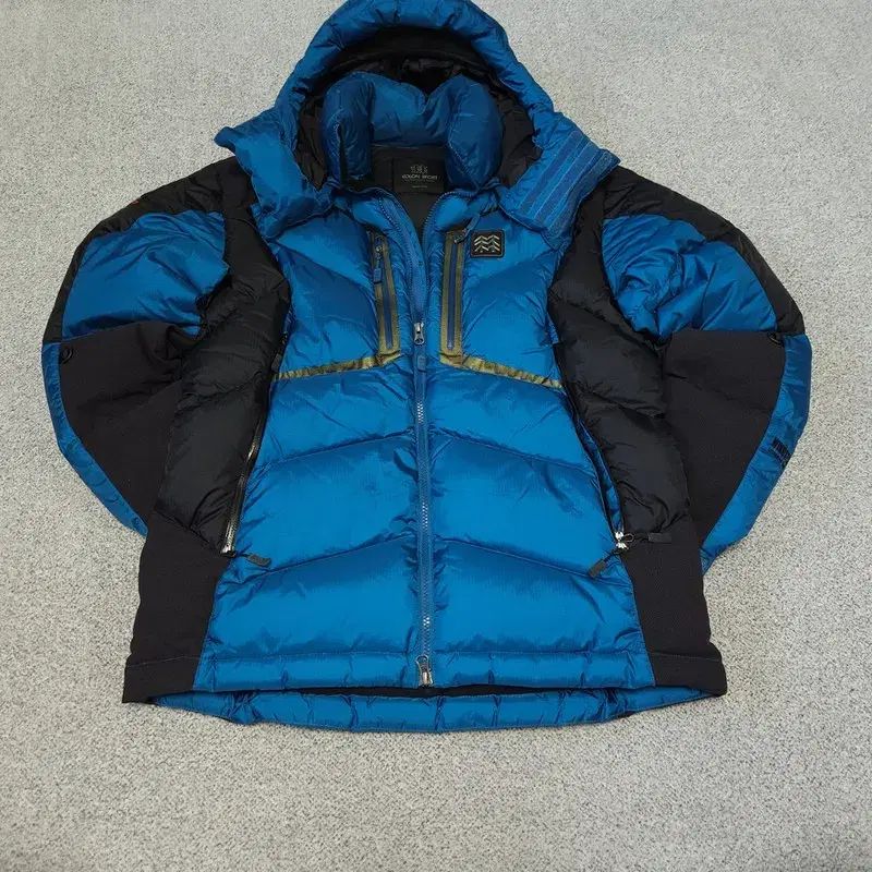 Junko Oki ブローチ コレクション wolfandwolff Atelier103