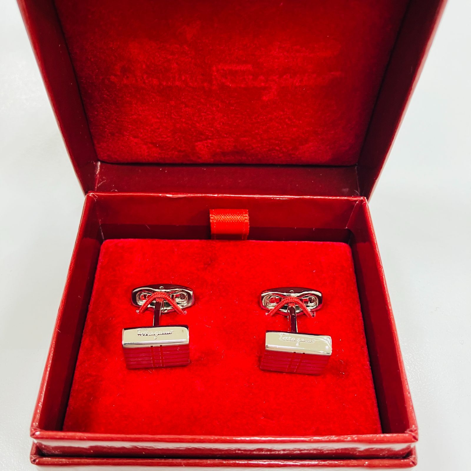 ス*ク様 【箱 カード付き】ワイルドスワンズ バーン サドルレザー 旧