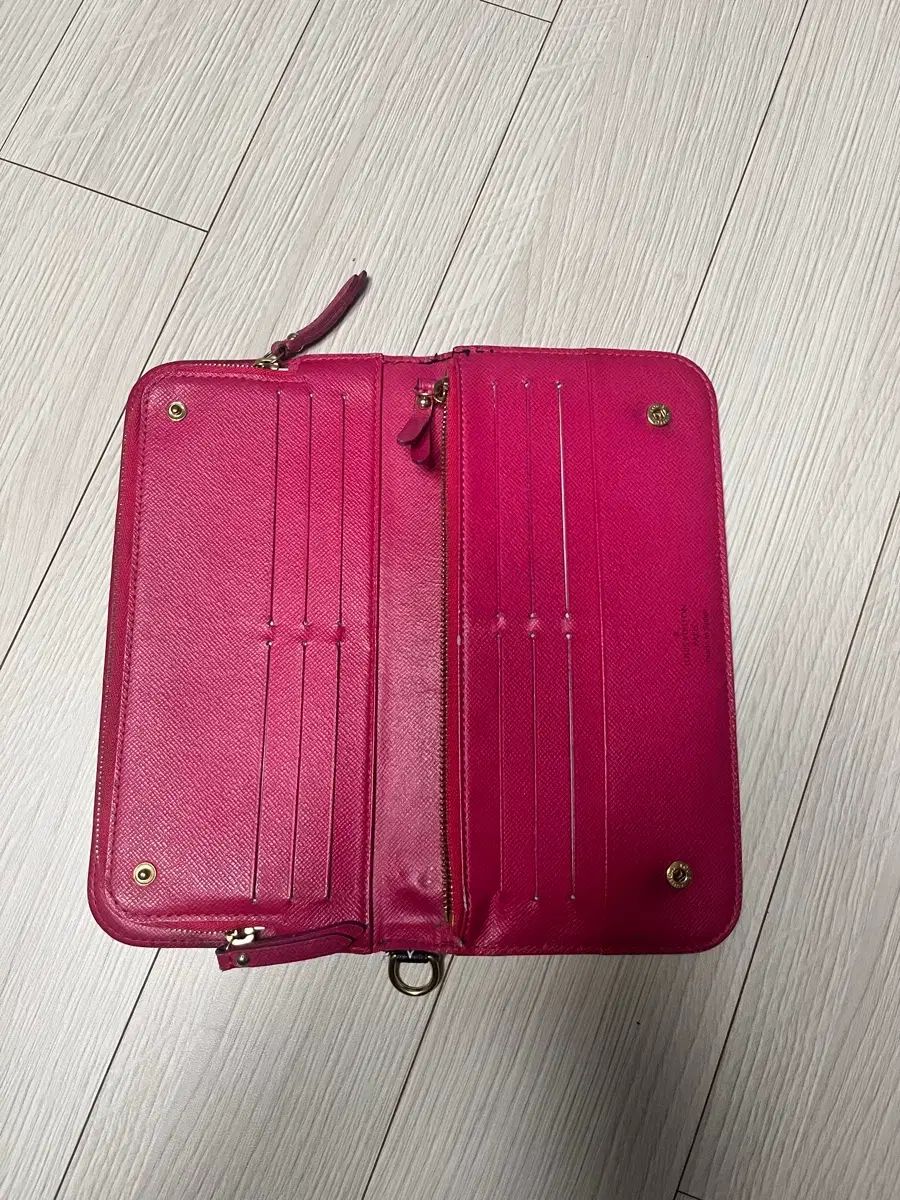 ルイヴィトン マルチ 長財布