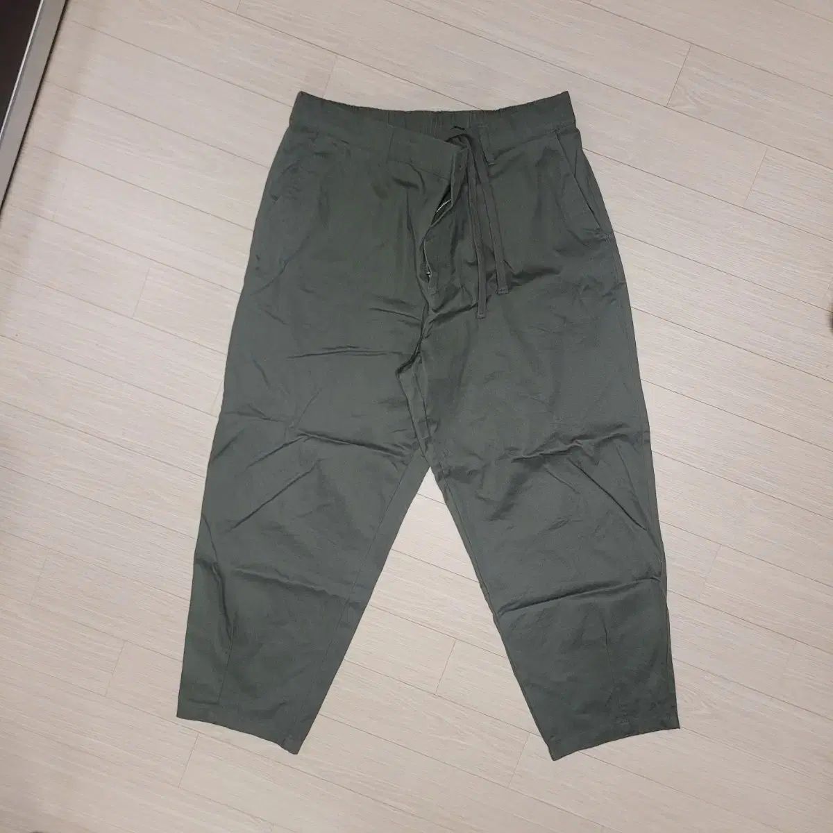 Hu0026Mカーキ色バンディングワイドパンツ32