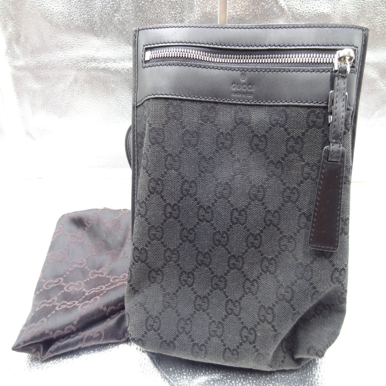 GUCCI グッチ ショルダーバッグ GG柄 レザー 黒 ブラック ロゴ型押し 