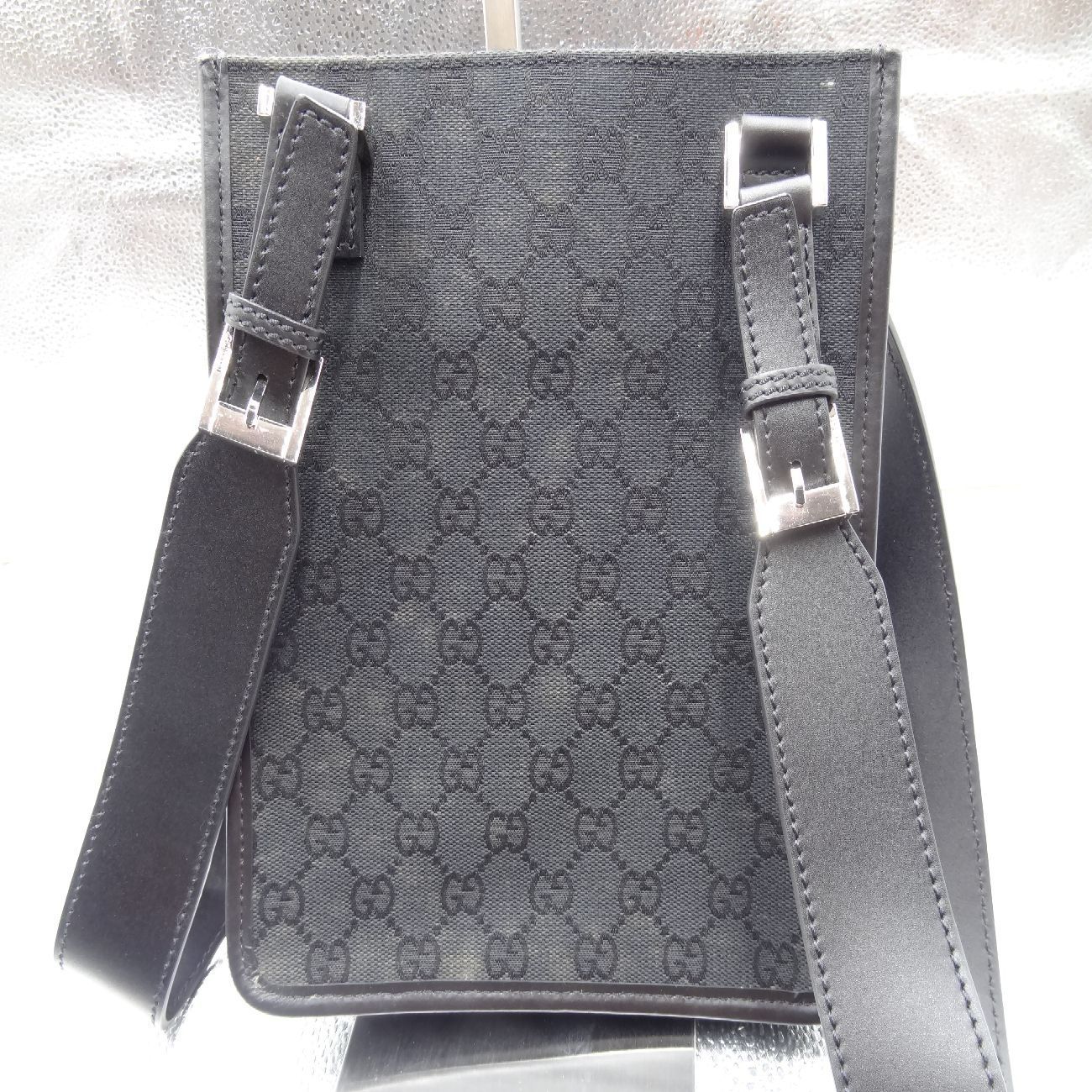 GUCCI グッチ ショルダーバッグ GG柄 レザー 黒 ブラック ロゴ型押し 