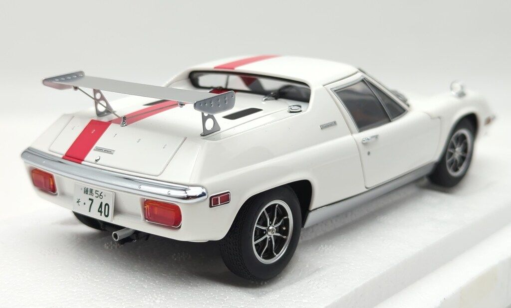 AUTOart 1 18オートアート コンポジットモデル ロータス ヨーロッパ サーキットの狼 風吹裕矢 75396