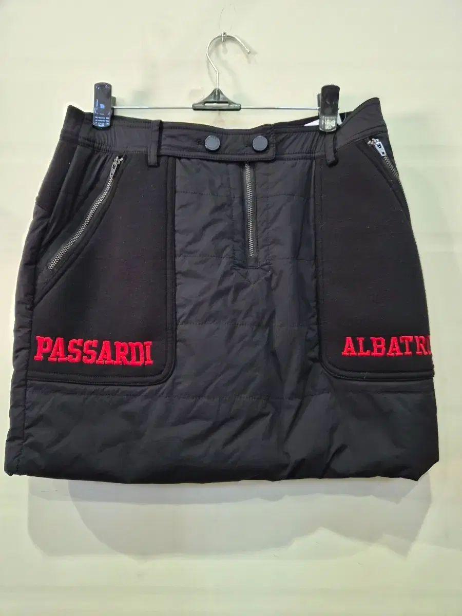 PASSARDI アルバトロン ブラック キルティング ミニスカート