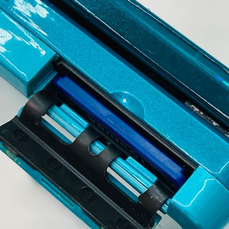 アクアブルー 青