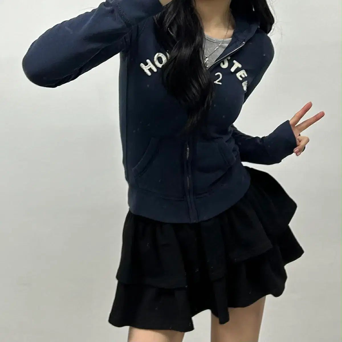 ホリスター y2k 華奢フィット ブラック ガールズ スウェット ジップアップフーディー レアジャージ (XS)