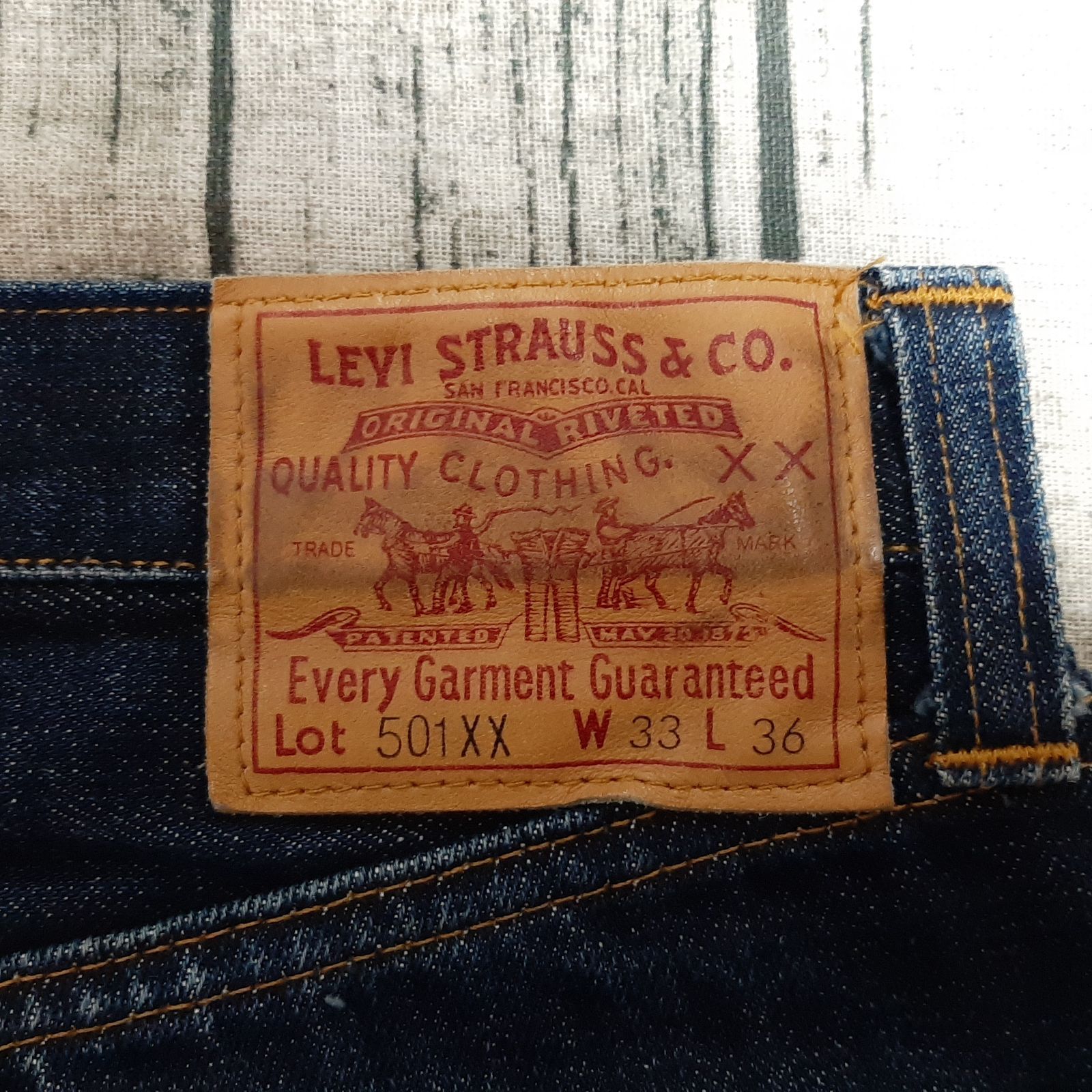 W36 バレンシア製 LEVI'S 501XX 1947 レザーパッチ 90s W33】 雰囲気系 99年 バレンシア製 LEVI'S 501XX 1947 レザーパッチ 鬼