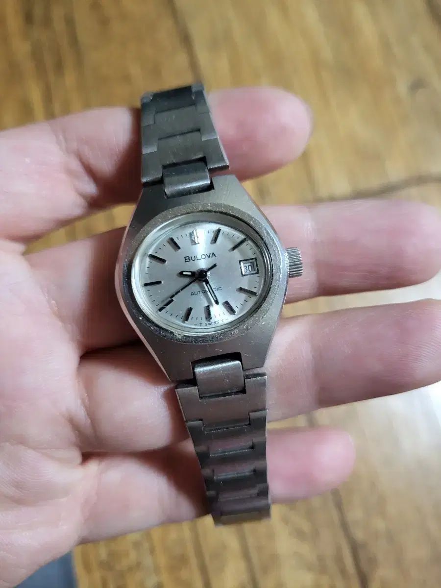 ブロバ オートマチック シルバー ヴィンテージ 時計