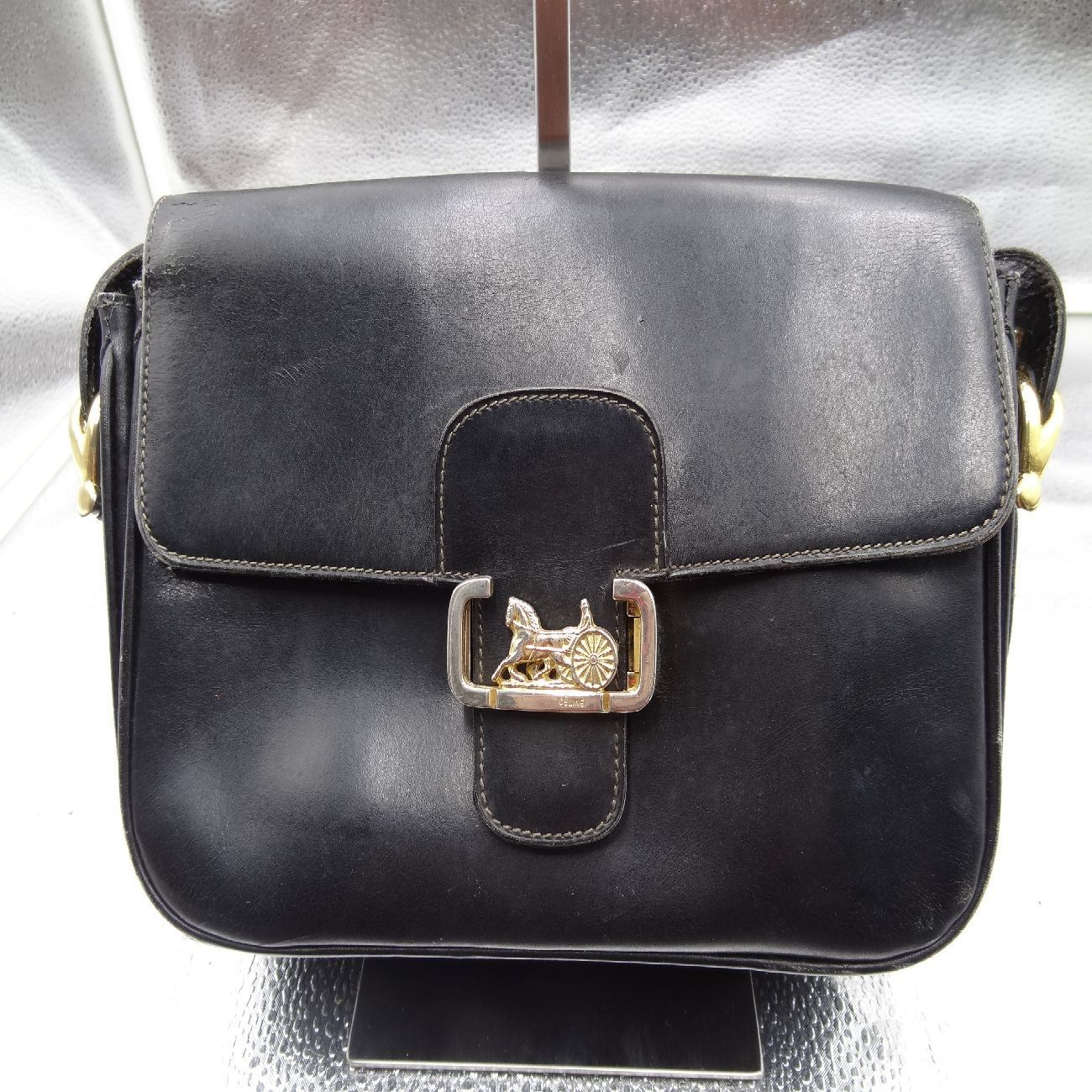 CELINE セリーヌ ショルダーバッグ ホースキャリッジ 馬車金具 レザー 