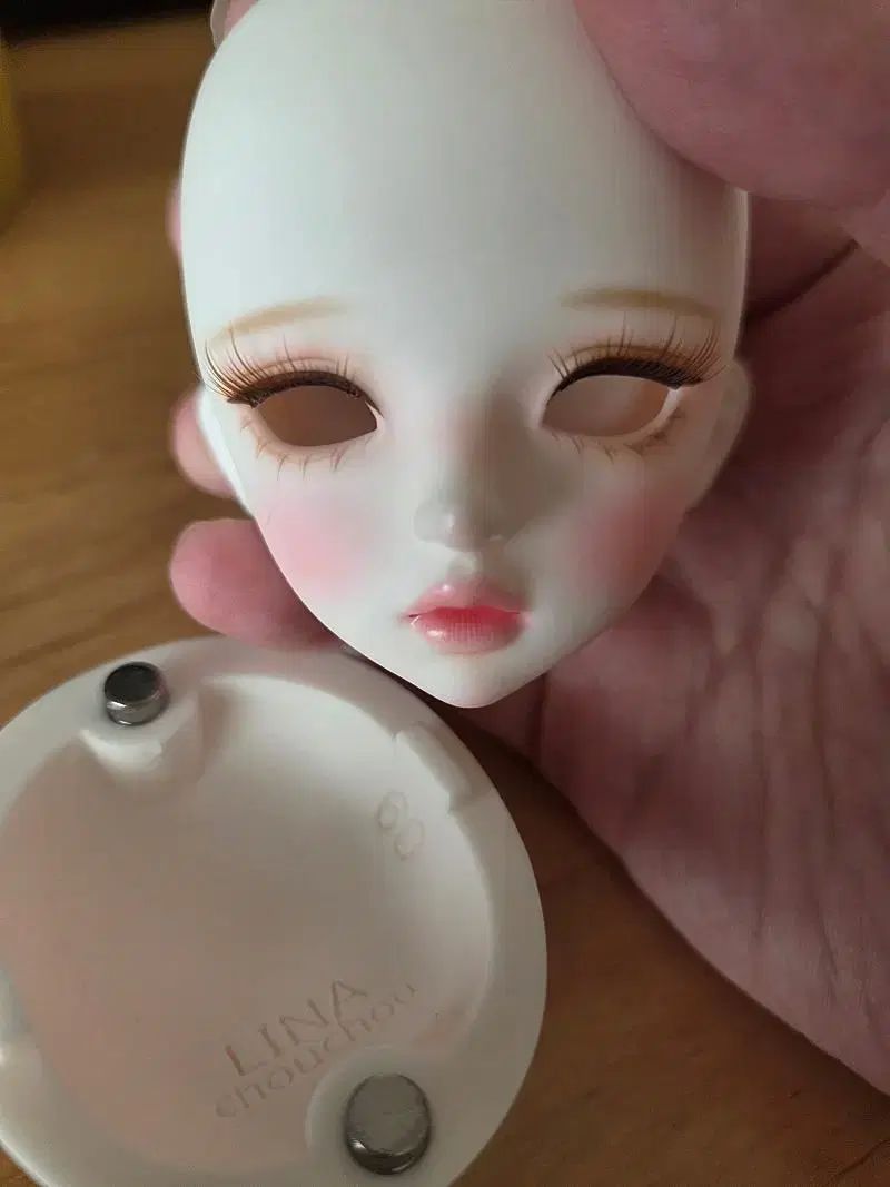 リー​ナ​シュ​シュ T​シャ​ツ 美​白​ヘッド​のみ