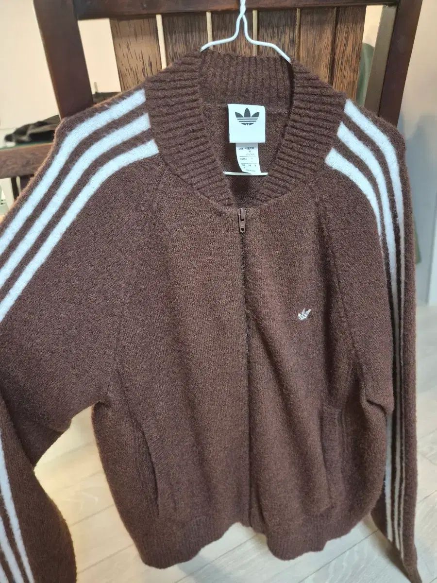 アディダス ブラウン ニットジップアップ