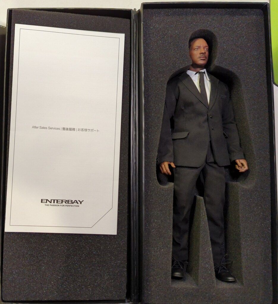 ENTERBAY REAL MASTERPIECE MEN IN BLACK 3 J 1/6スケール - メルカリ