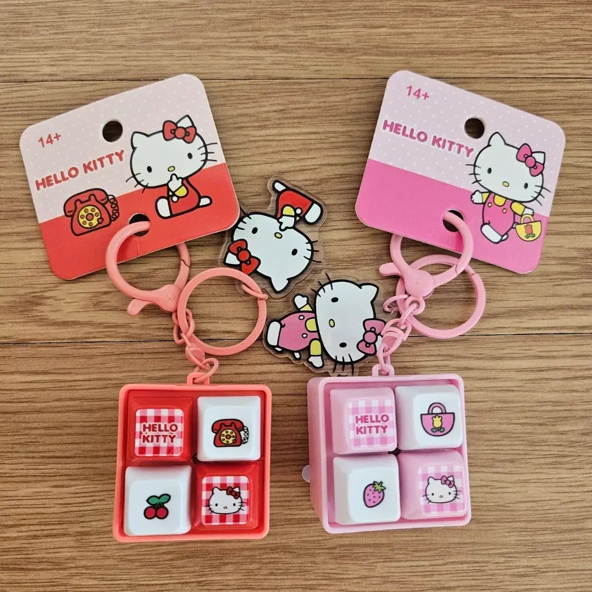 ハローキティ キーキャップ キーホルダー 2個 まとめ