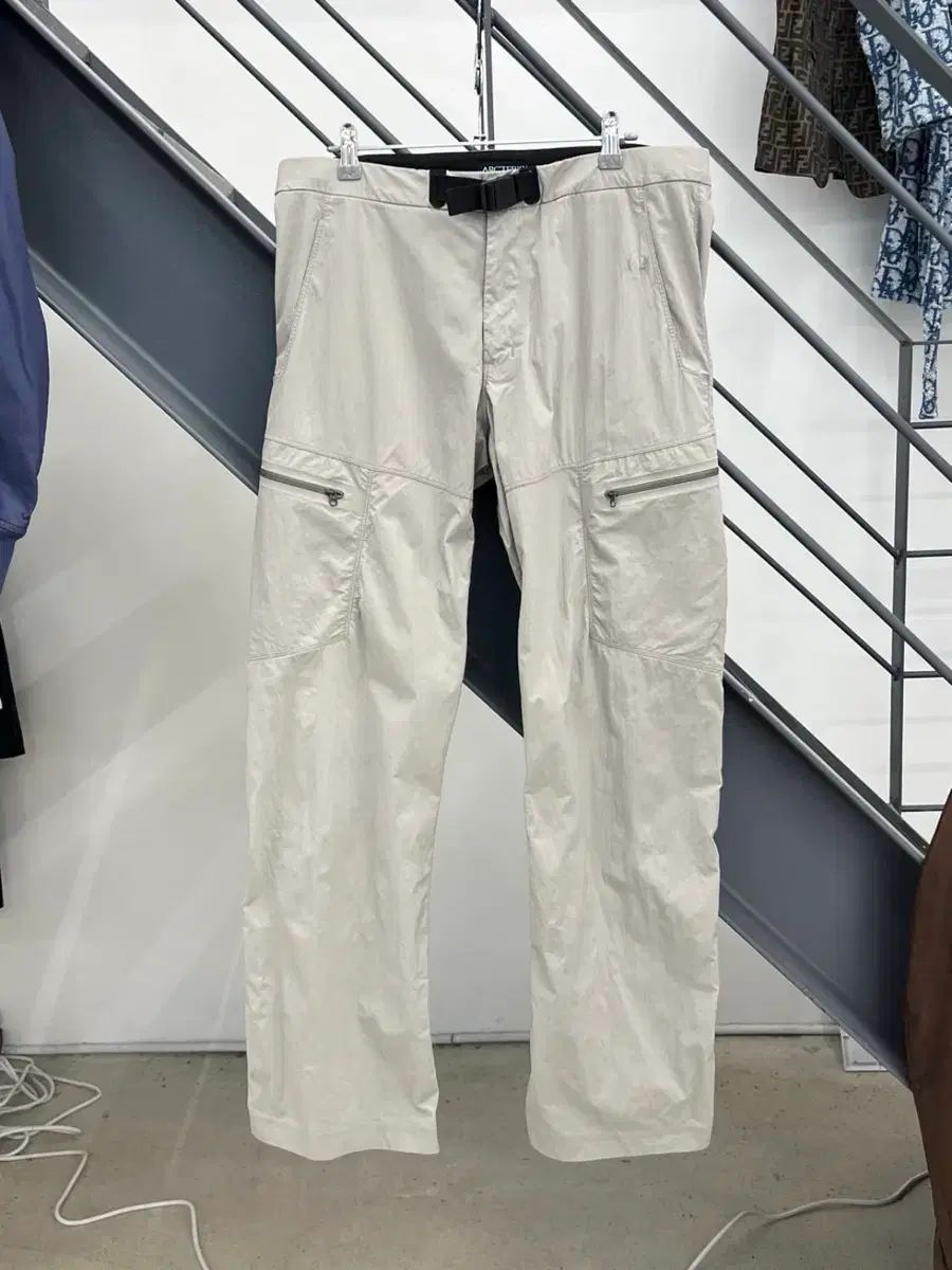 アークテリクス 팰리세이드 パンツ ライト グレー | 34