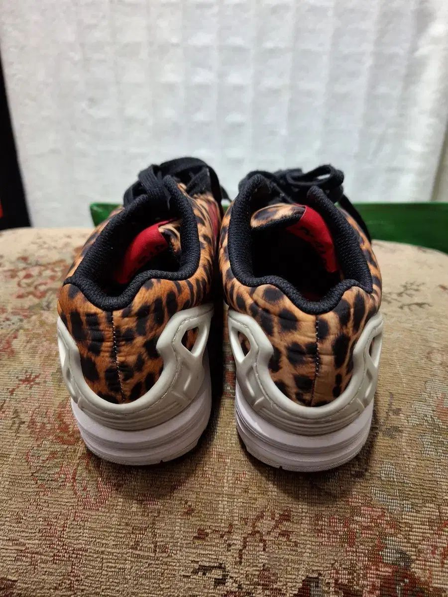 adidas ZX Torsion レオパード スニーカー