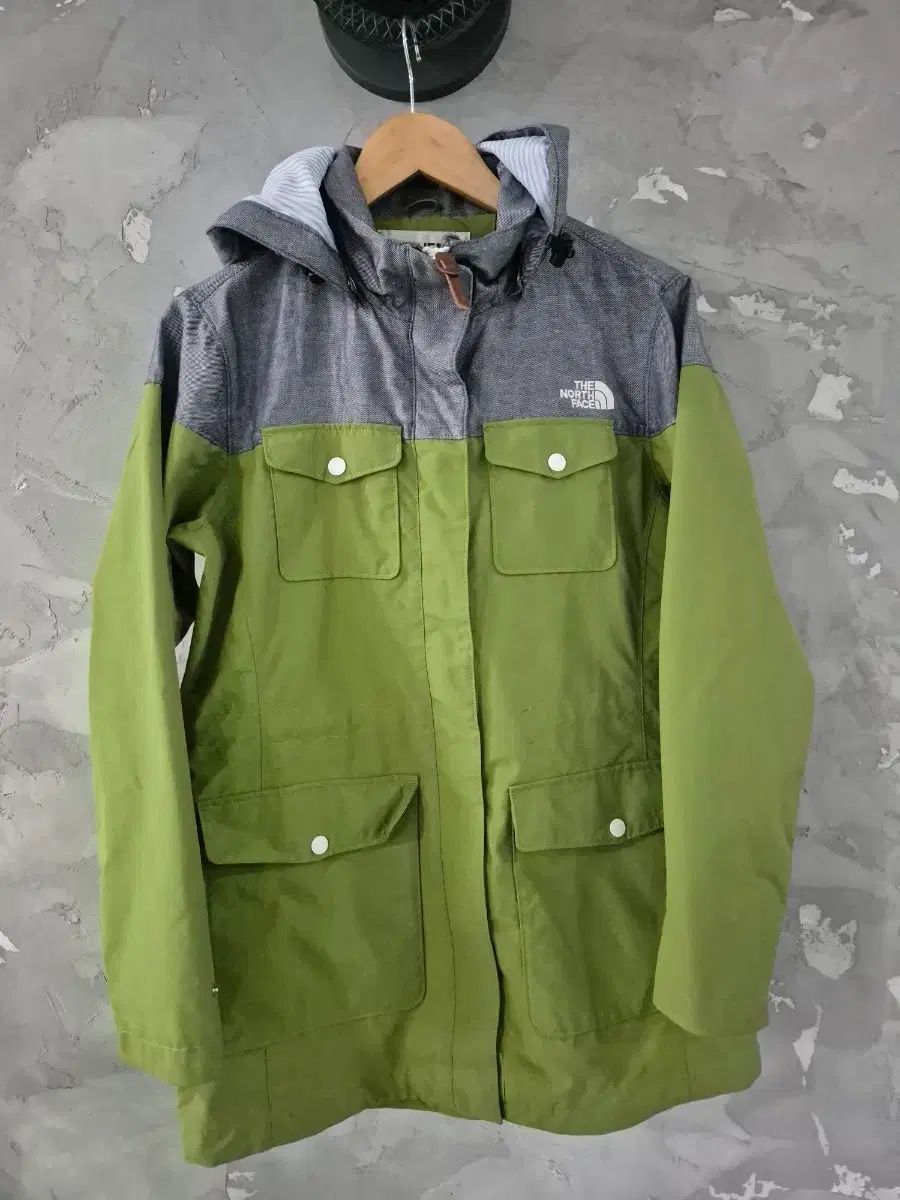 THE NORTH FACE ザノースフェイス レディース ウィンドブレーカー ジャケット 95 XL