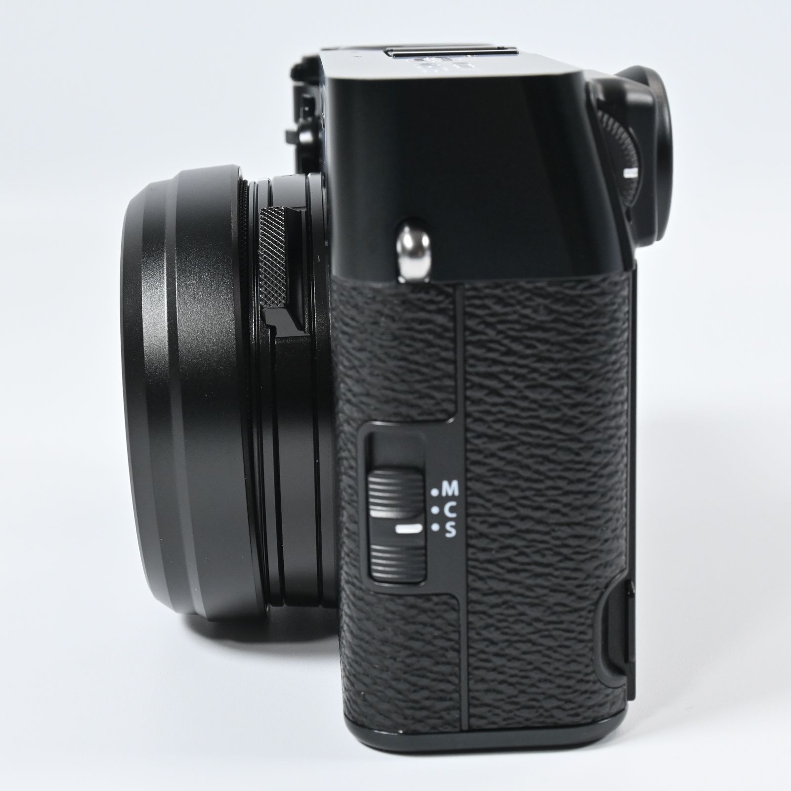 ☆ほぼ新品☆FUJIFILM X100VI ブラック ショット数 82回 多言語モデル