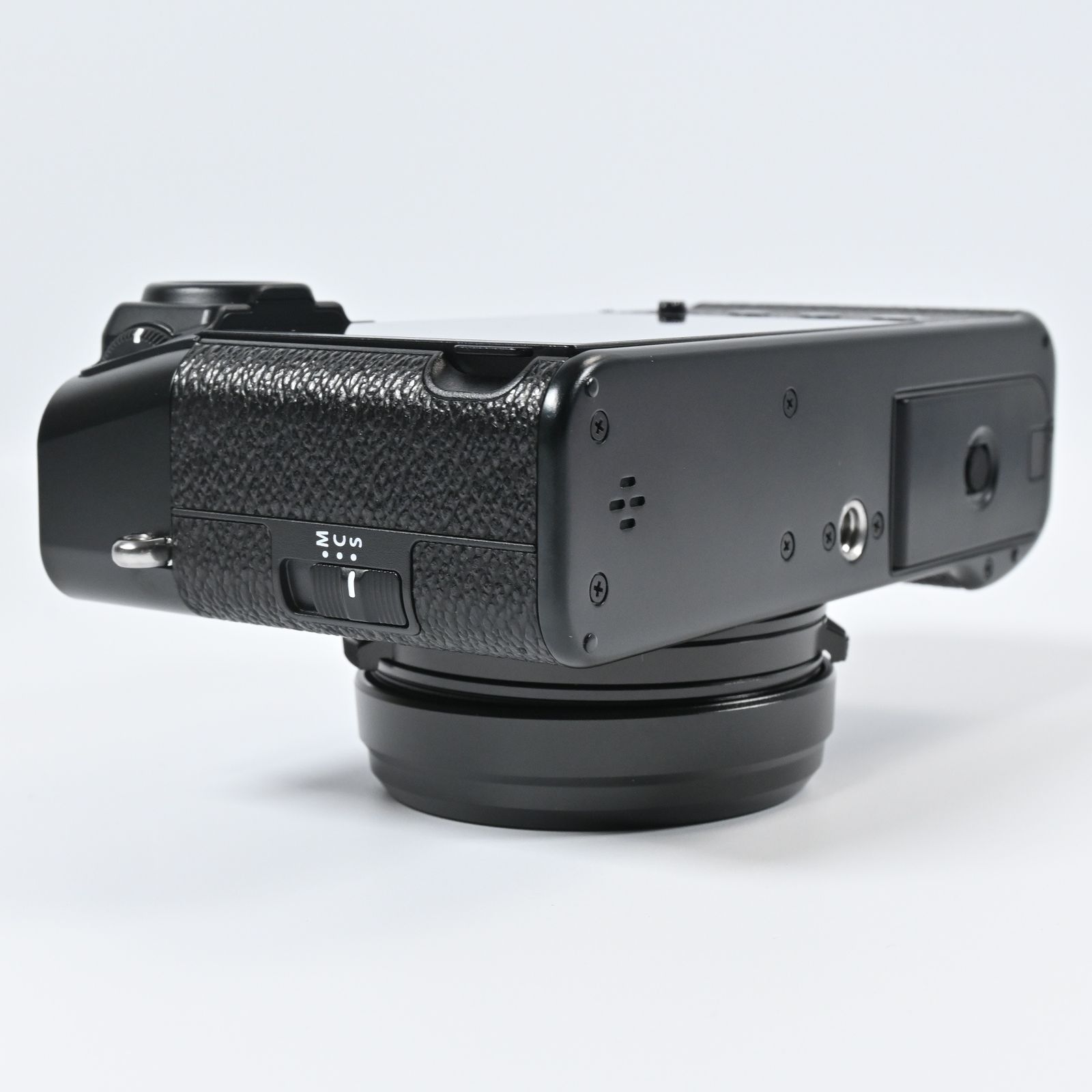 ☆ほぼ新品☆FUJIFILM X100VI ブラック ショット数 82回 多言語モデル ☆ほぼ新品☆FUJIFILM X100VI ブラック ショット数 82回 多言語モデル