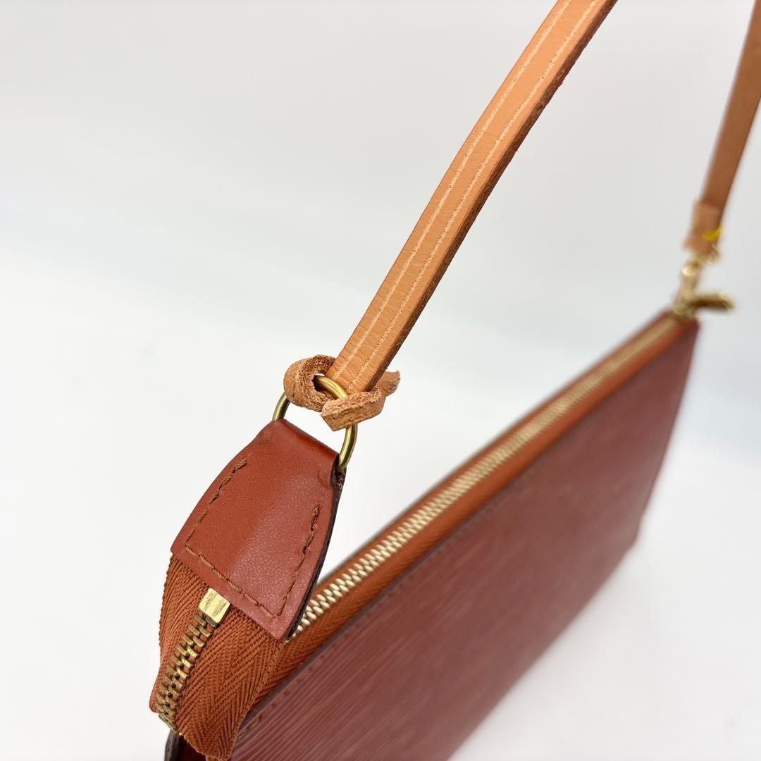 ルイヴィトン M52953 エピ ポシェット アクセソワール 24 アクセサリー