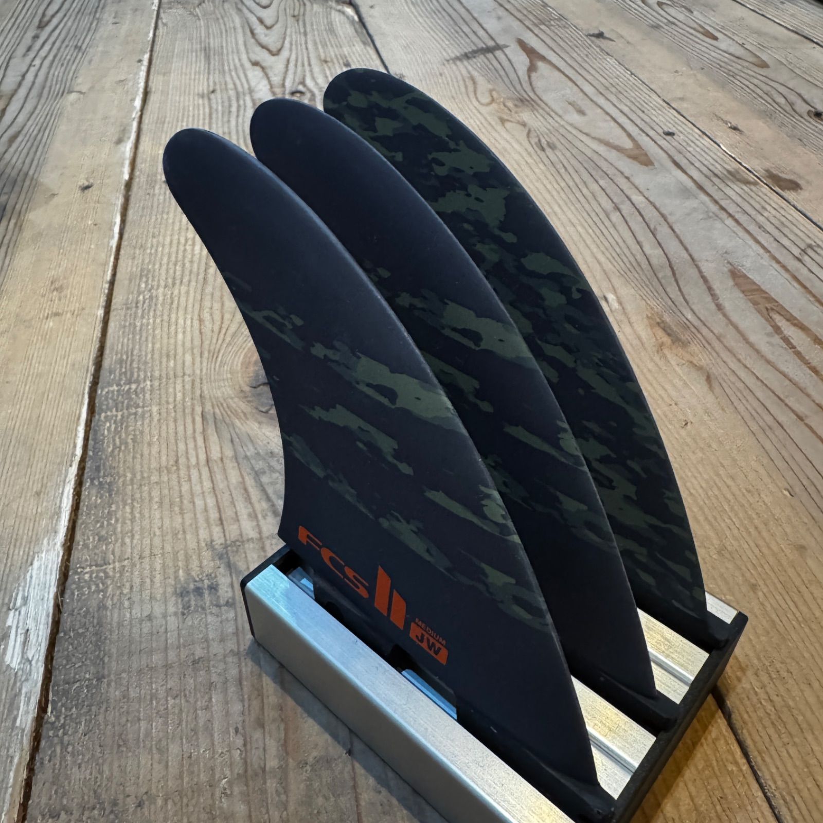 新品 FCS2 フィンJWジュリアンウィルソン Mサイズ AIRCORE エアコア 超