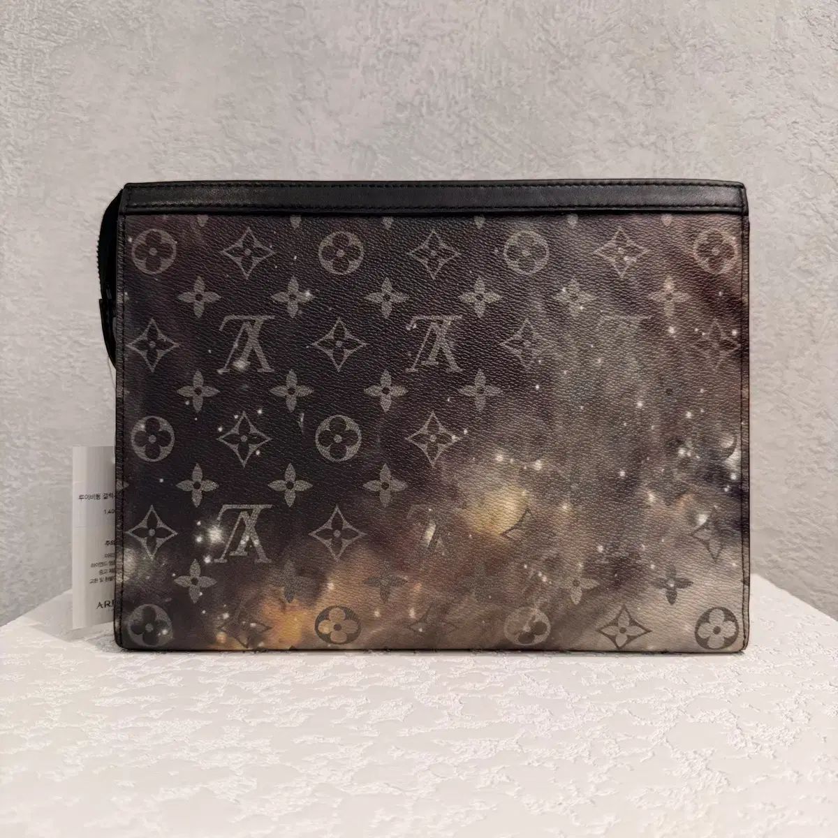 Louis Vuitton ルイヴィトン ギャラクシー ポシェット ヴォワヤージュ