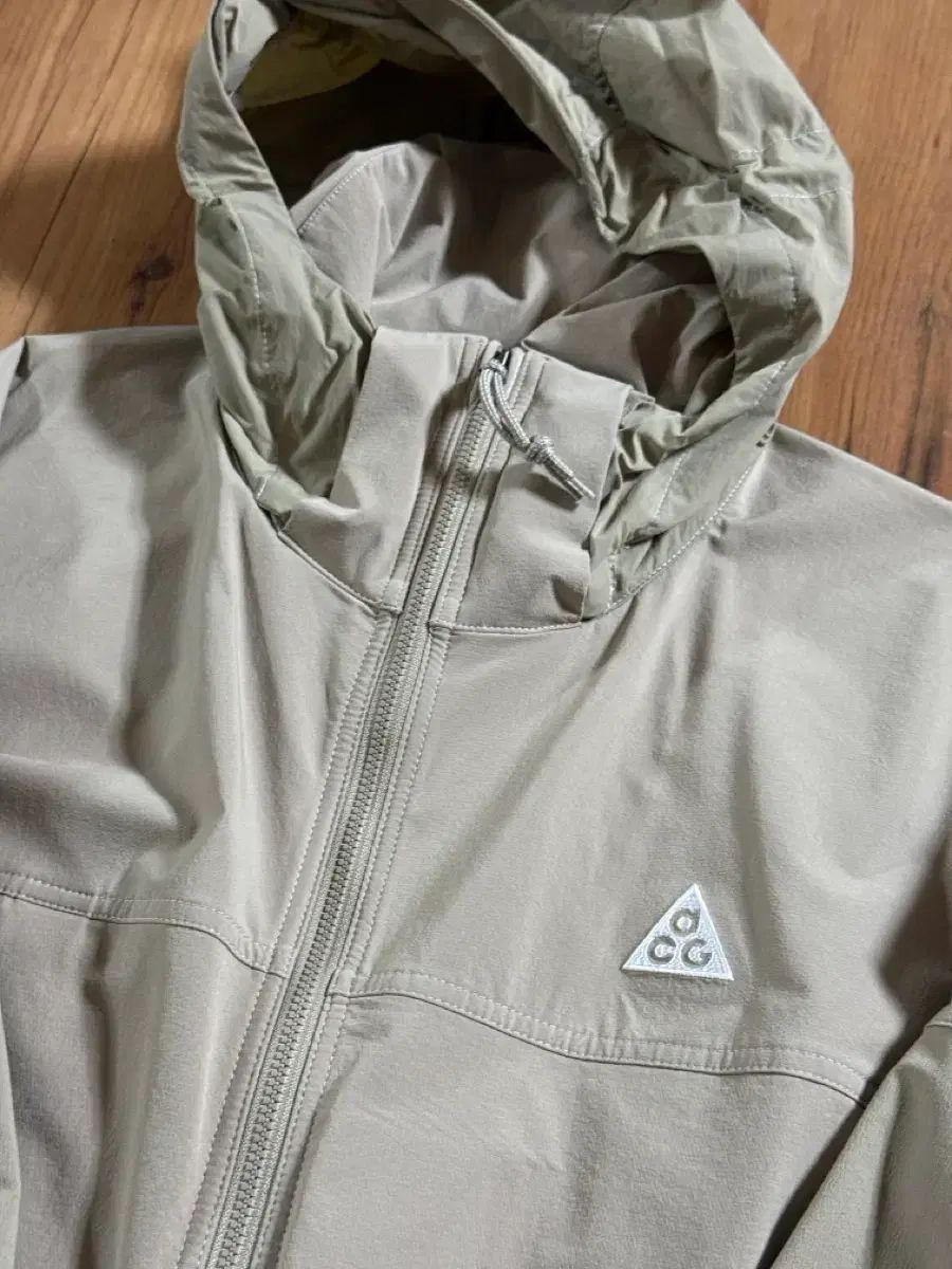 ナイキ ACG 썬페어러 ジャケット L ベージュ