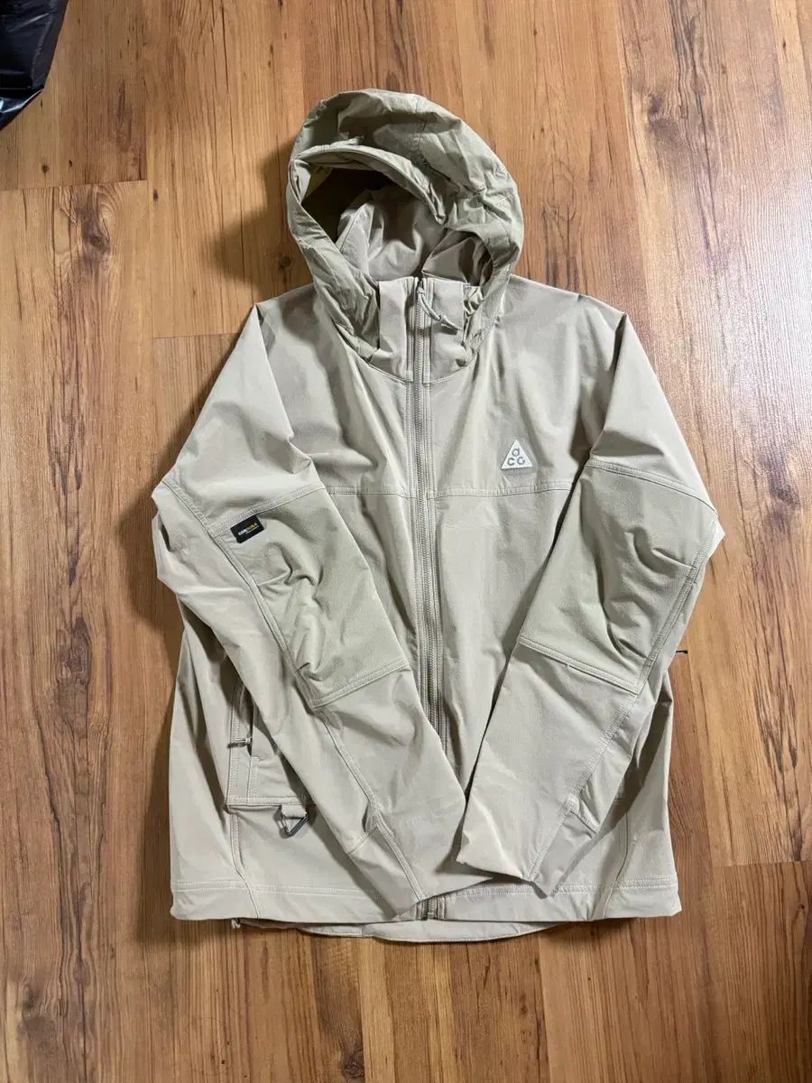 ナイキ ACG 썬페어러 ジャケット L ベージュ