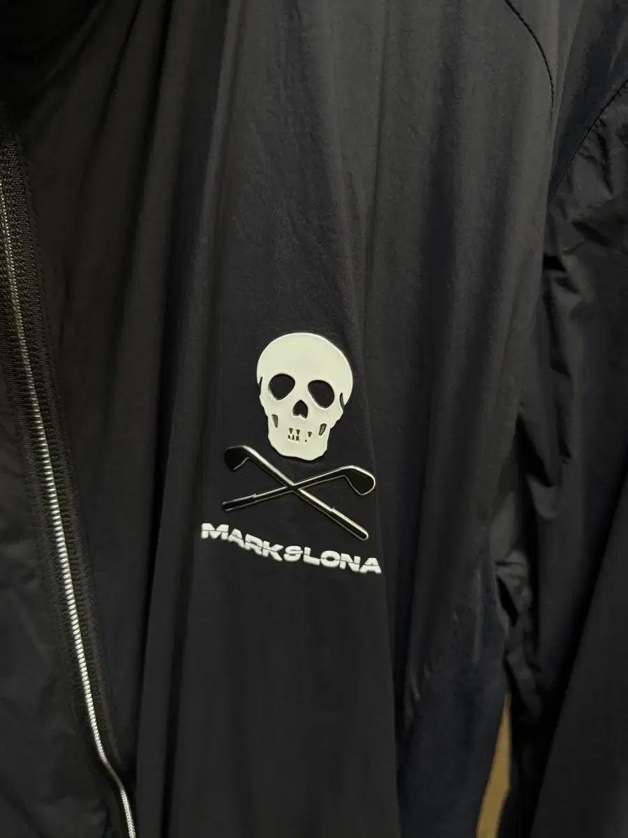 MARK - LONA マークアンドロナ ウィンドブレーカー ほぼ