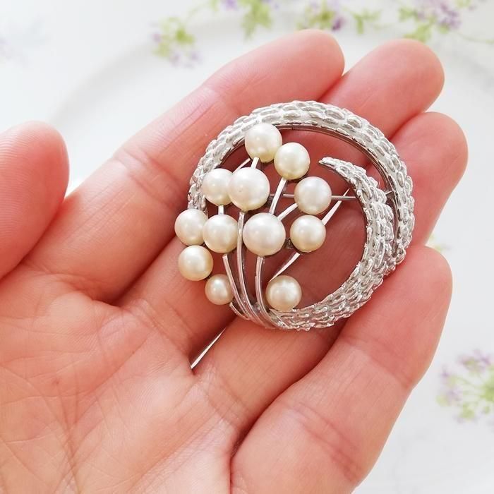 ヴィンテージ Trifari トリファリ シルバートーン フェイクパール 人気