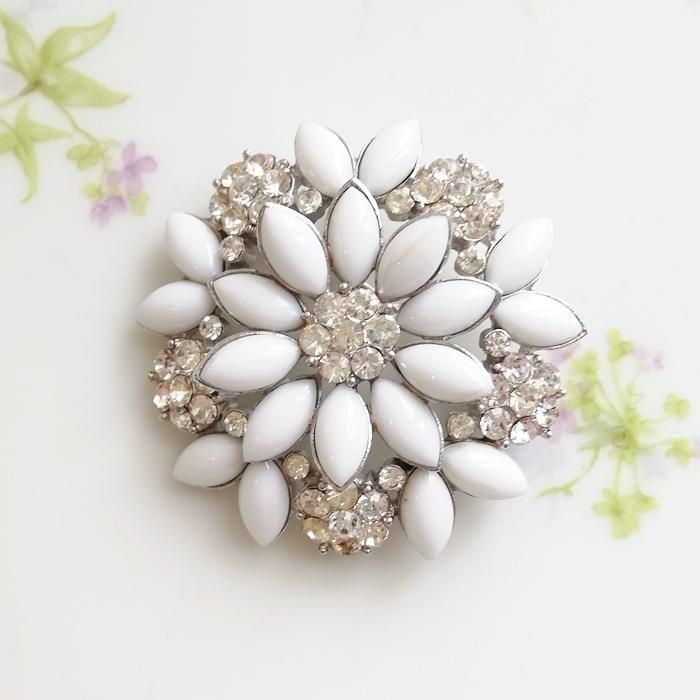 ヴィンテージ Trifari トリファリ シルバートーン ホワイト＆クリア