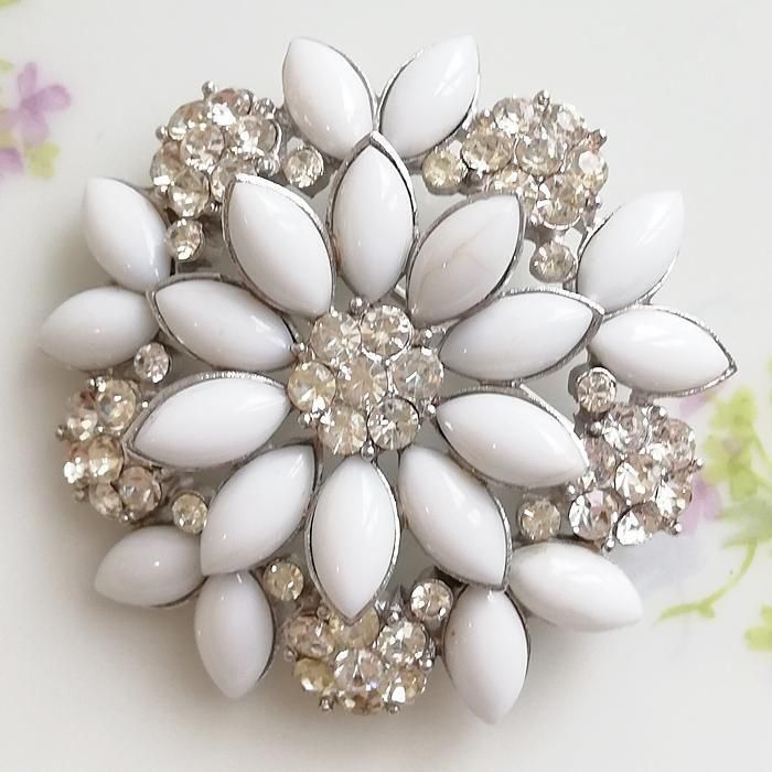 ヴィンテージ Trifari トリファリ シルバートーン ホワイト＆クリア