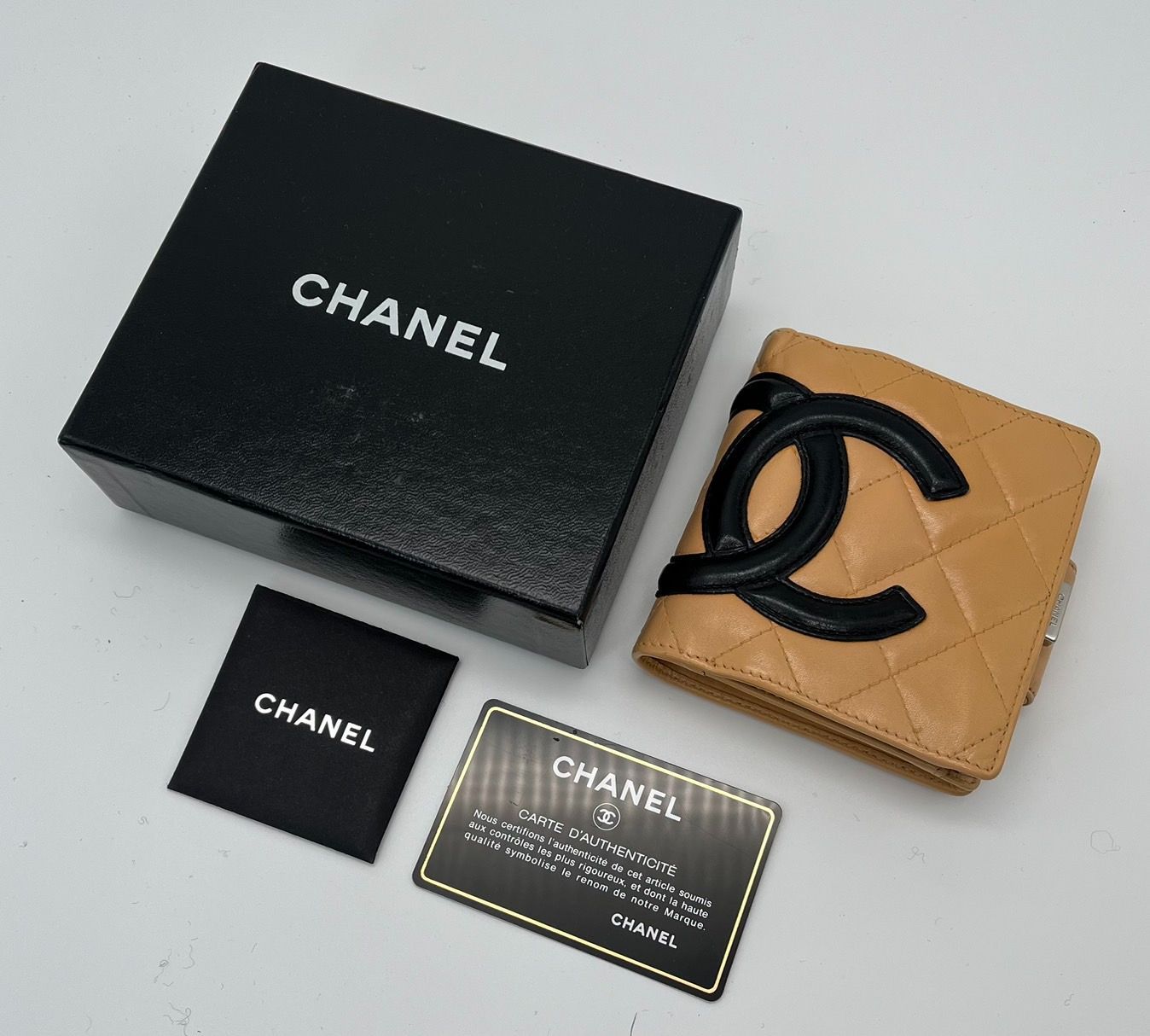 CHANEL シャネル カンボンライン 二つ折り財布 ベージュ ブラック CC 
