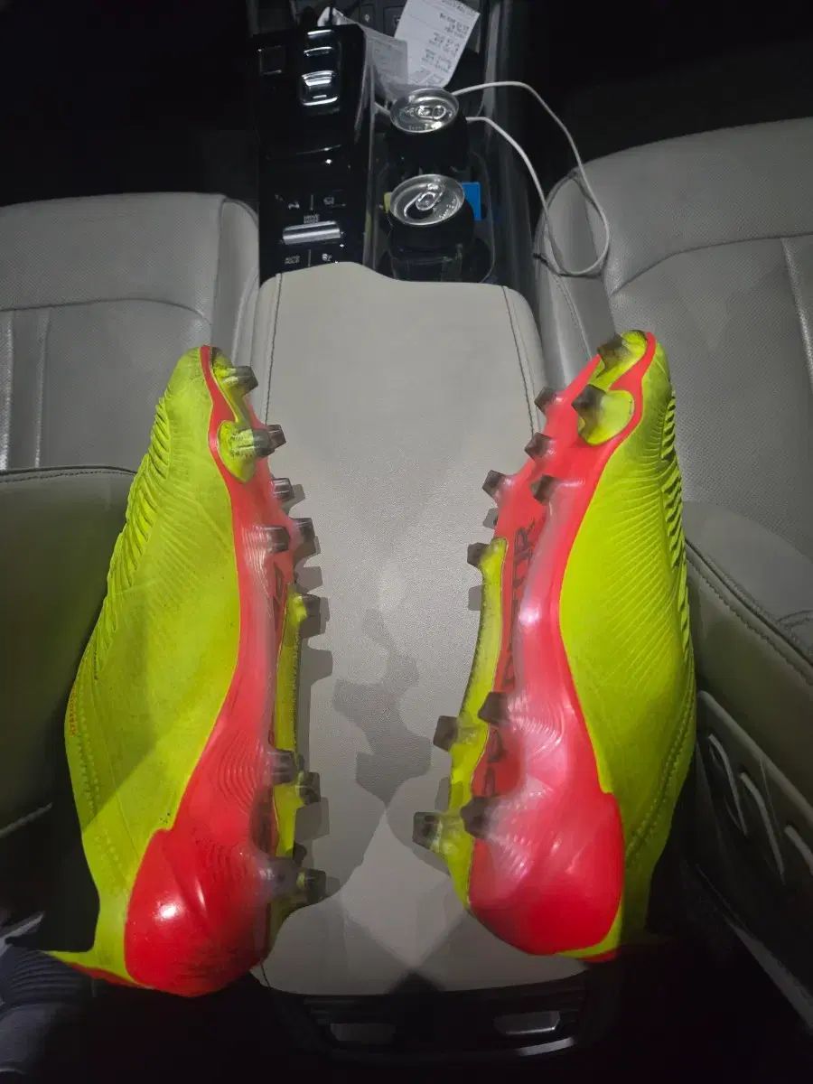 アディダス プレデター エリートll FG 250