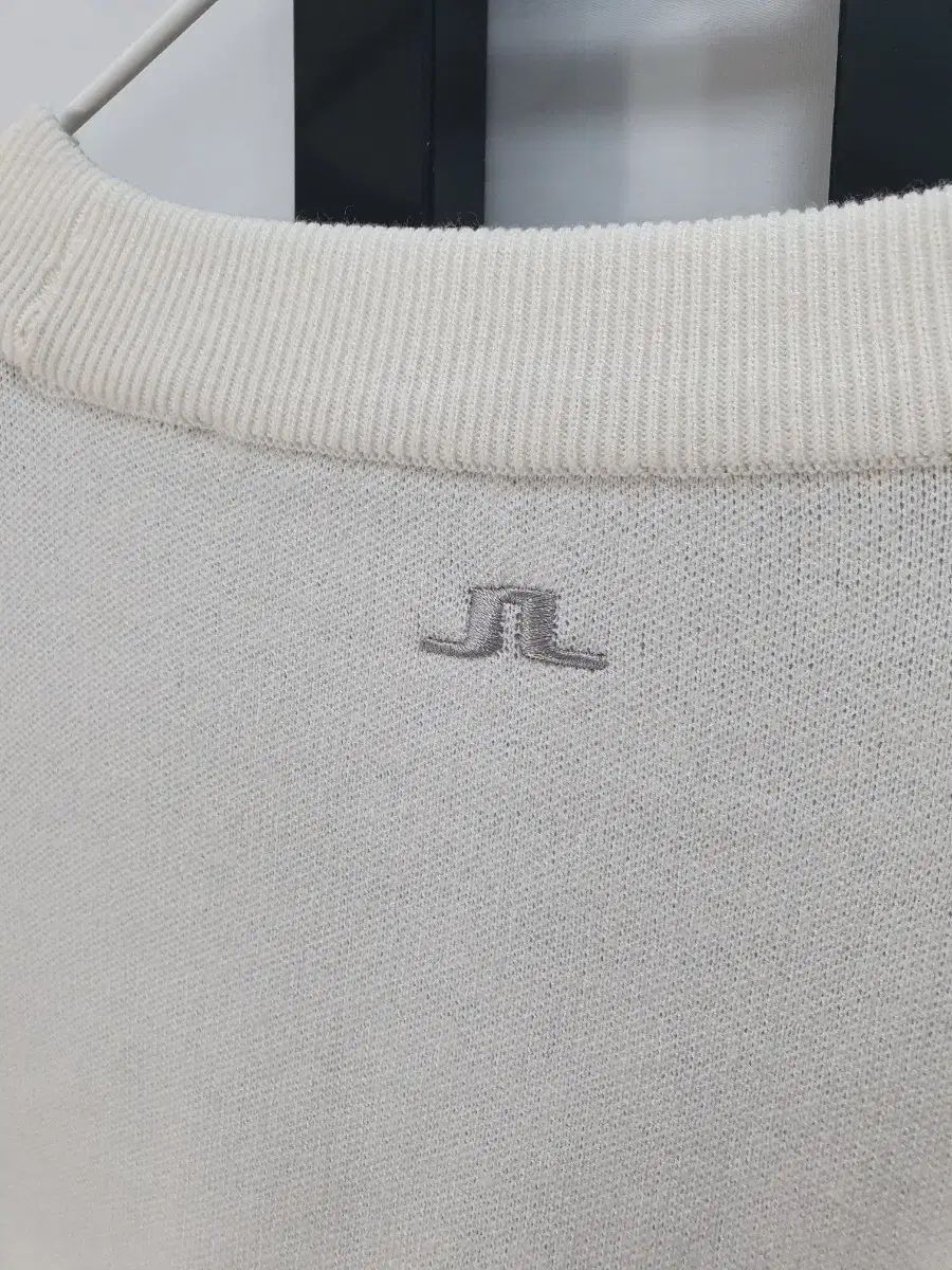 J.LINDEBERG J.リンドバーグ 防風 ニット Tシャツ ウィンドブレーカー セーター 白 m その他 メンズウェア ゴルフ