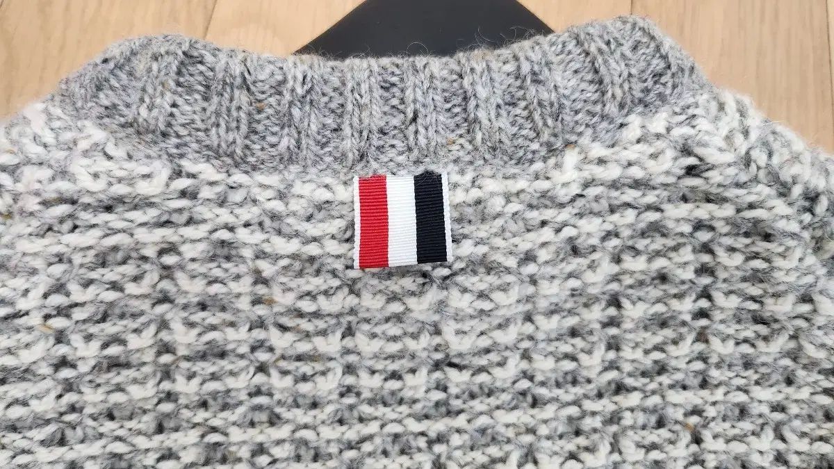 トム・ブラウン グレー ニット セーター 38 サイズ 出品 - メルカリ
