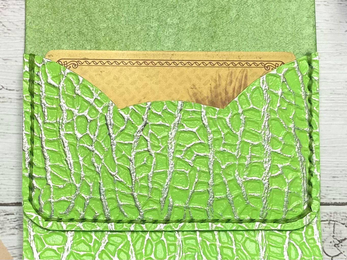 手のひらに収まる