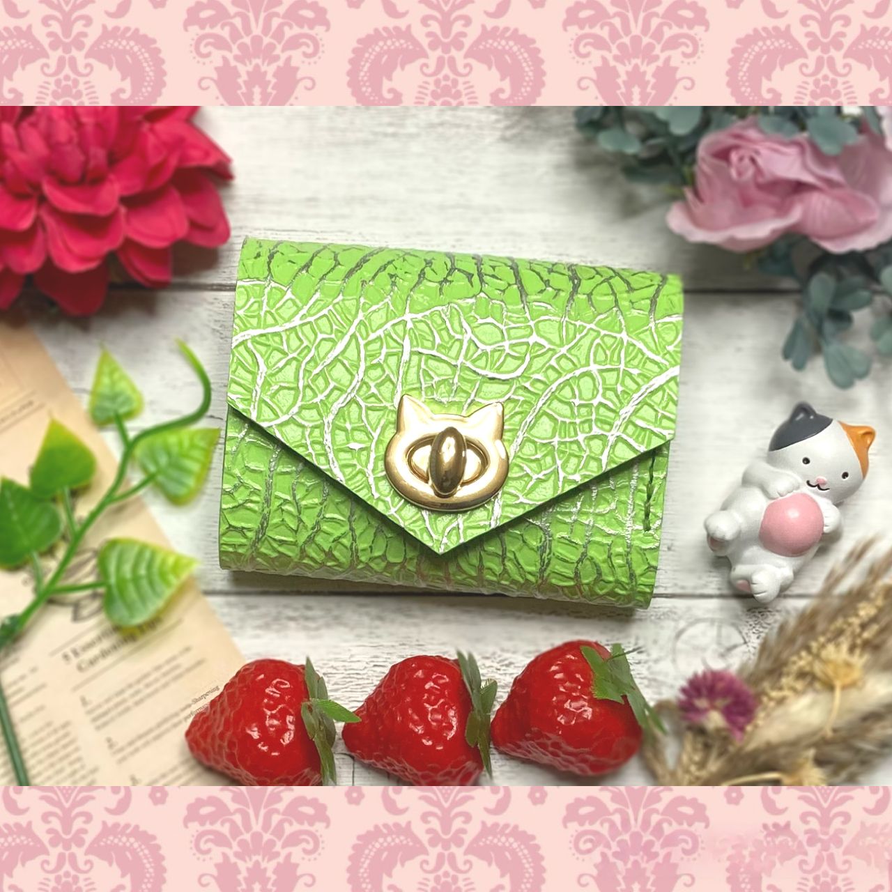 猫×メロン お洒落 猫モチーフの総本革コンパクトミニ財布 メロン柄 手のひらに収まる オンリーワン