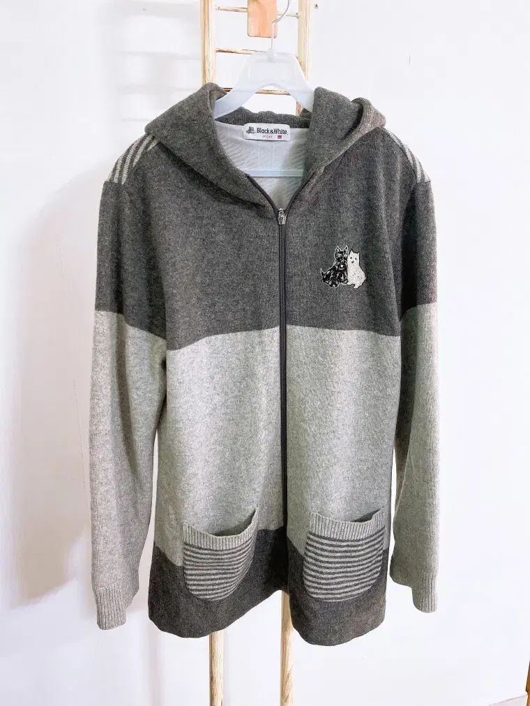 モンヴィンテージ 100 ブラック＆ホワイト ゴルフ レディース カシミア ウール フード ハーフジップアップ ジャケット