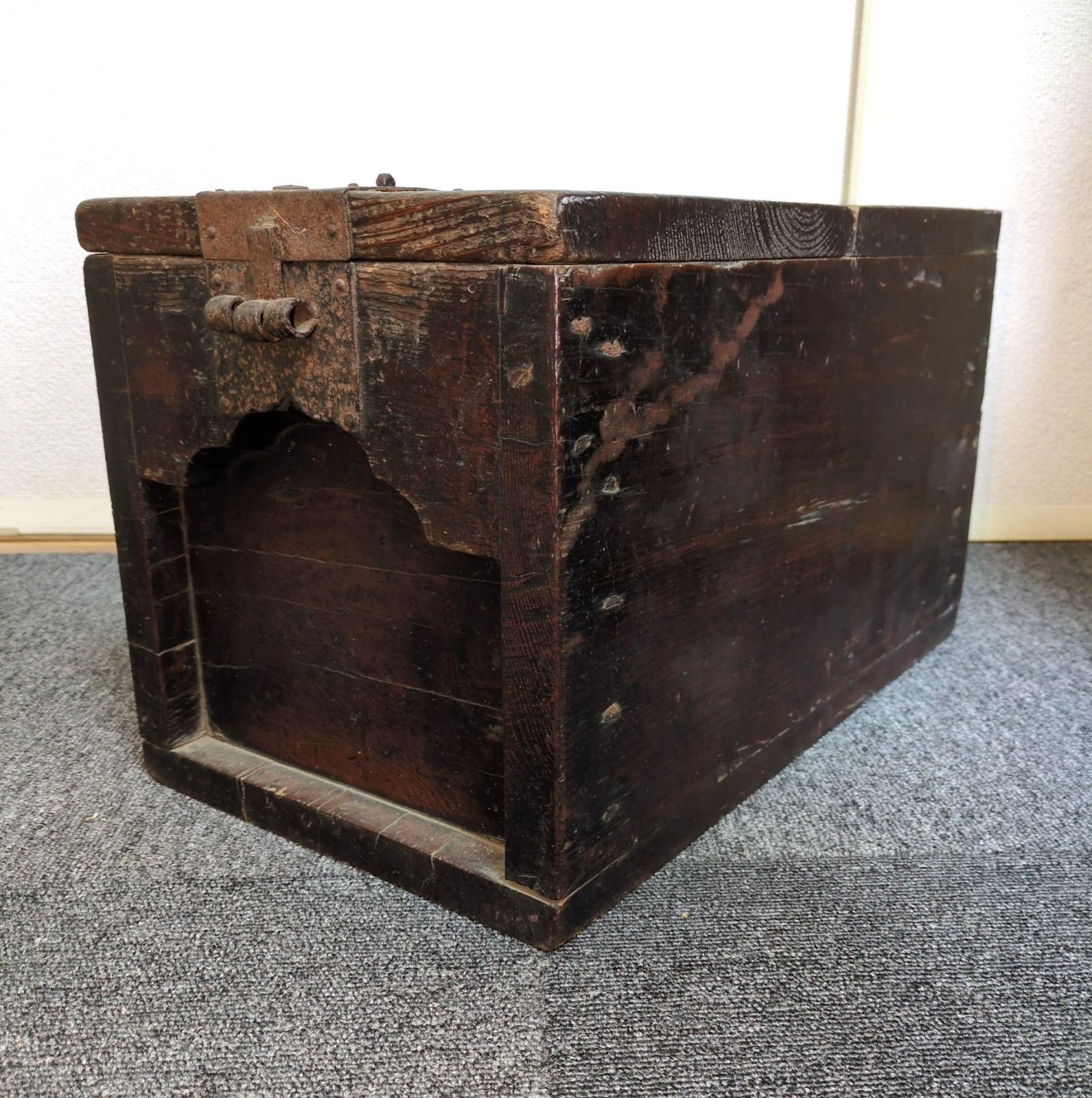 ◇銭箱◇賽銭箱 銭函 古道具 道具箱 古民具 木製 木箱 時代物 骨董 古