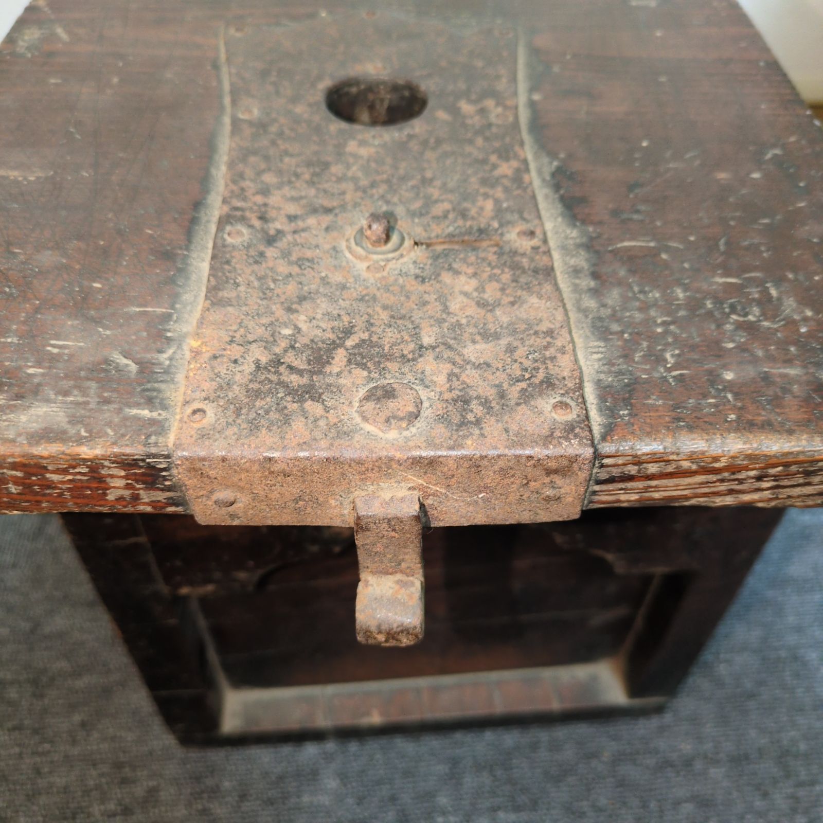 ◇銭箱◇賽銭箱 銭函 古道具 道具箱 古民具 木製 木箱 時代物 骨董 古