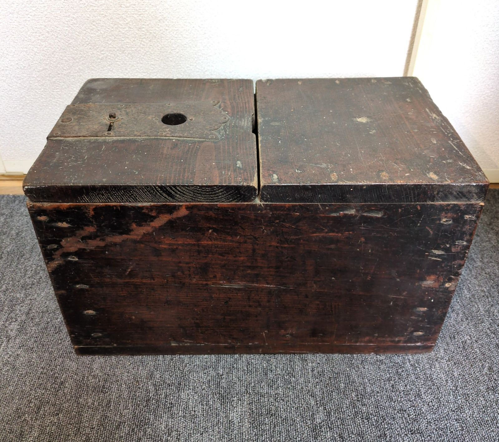 ◇銭箱◇賽銭箱 銭函 古道具 道具箱 古民具 木製 木箱 時代物 骨董 古