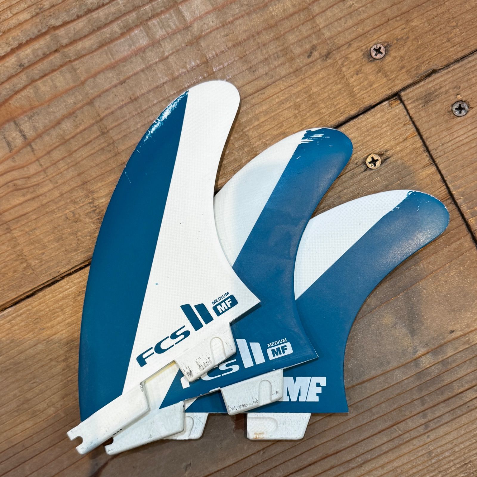中古　fcs2 MF  Ｍ 中古 FCS2 フィン MF ミックファニング Mサイズ トライフィン すり傷