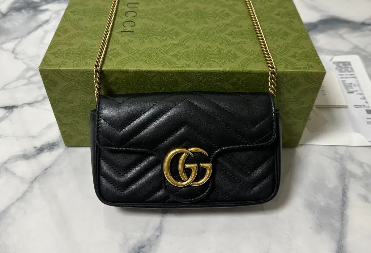 F グッチ マーモント マトラッセ ミニ チェーンバッグ 4回使用