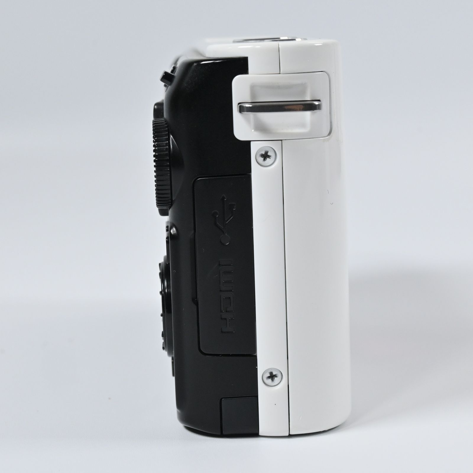 ☆美品☆Nikon J1 ボディ ショット数 セール 7387回 Sony α7C ILCE-7C