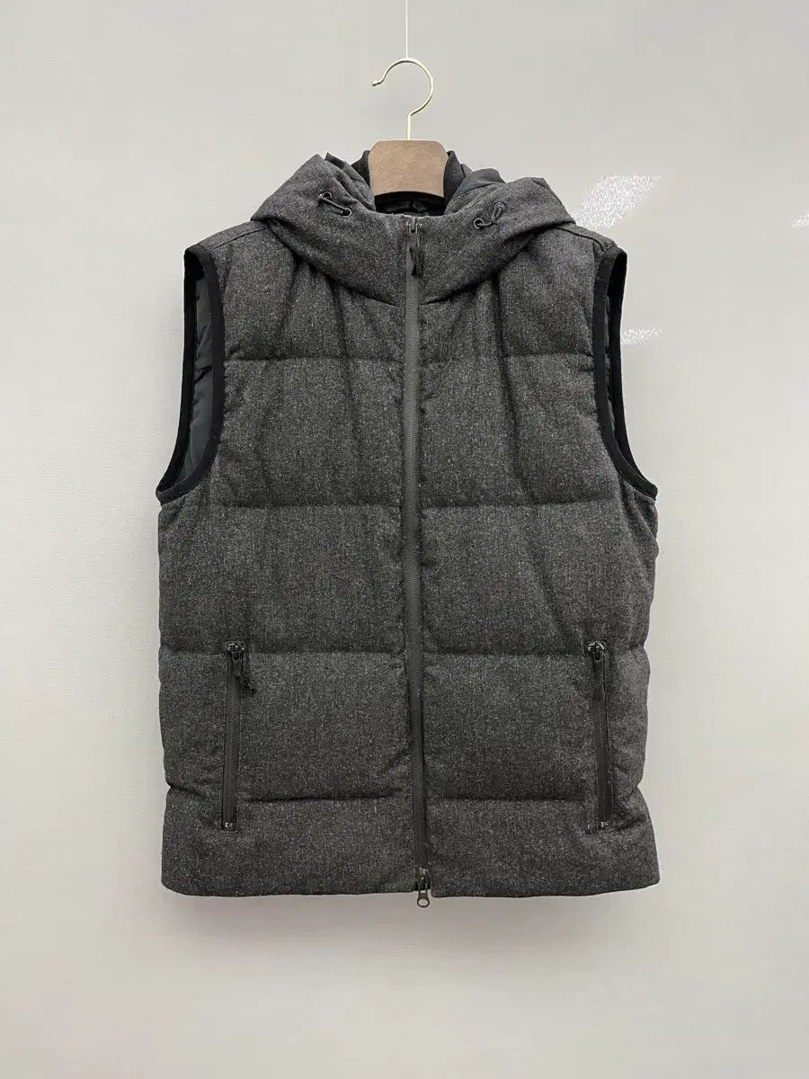 Theory 띠어리 チャコール グレー ダウン ベスト