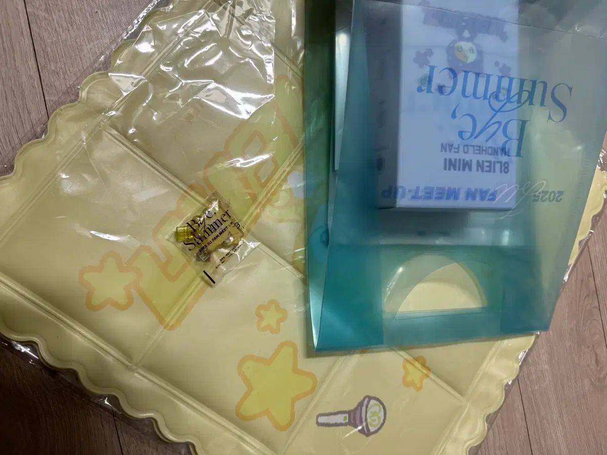 IU バイサマー ファンミアップ グッズ