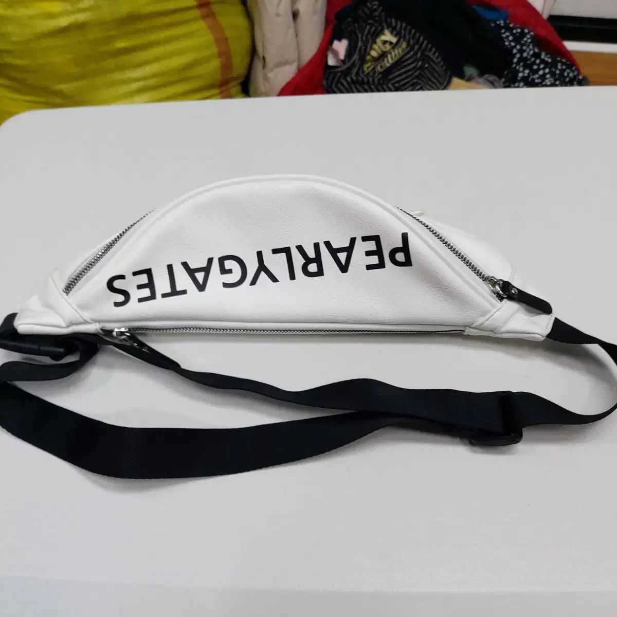 パーリーゲイツ ヒップバッグ 白 5L9 - メルカリ